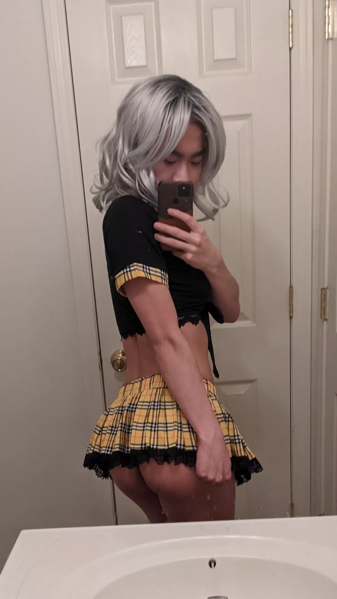 I think this skirt might be too short...