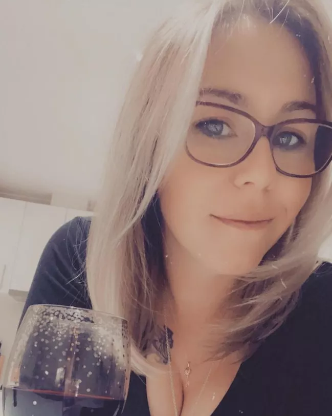 i would love to fuck her face.