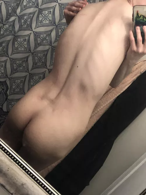 I’d like to be scratched up a little more please~