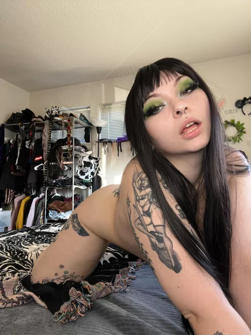 If you could pick ANYONE (dead or alive) to see live in concert, who would it be?