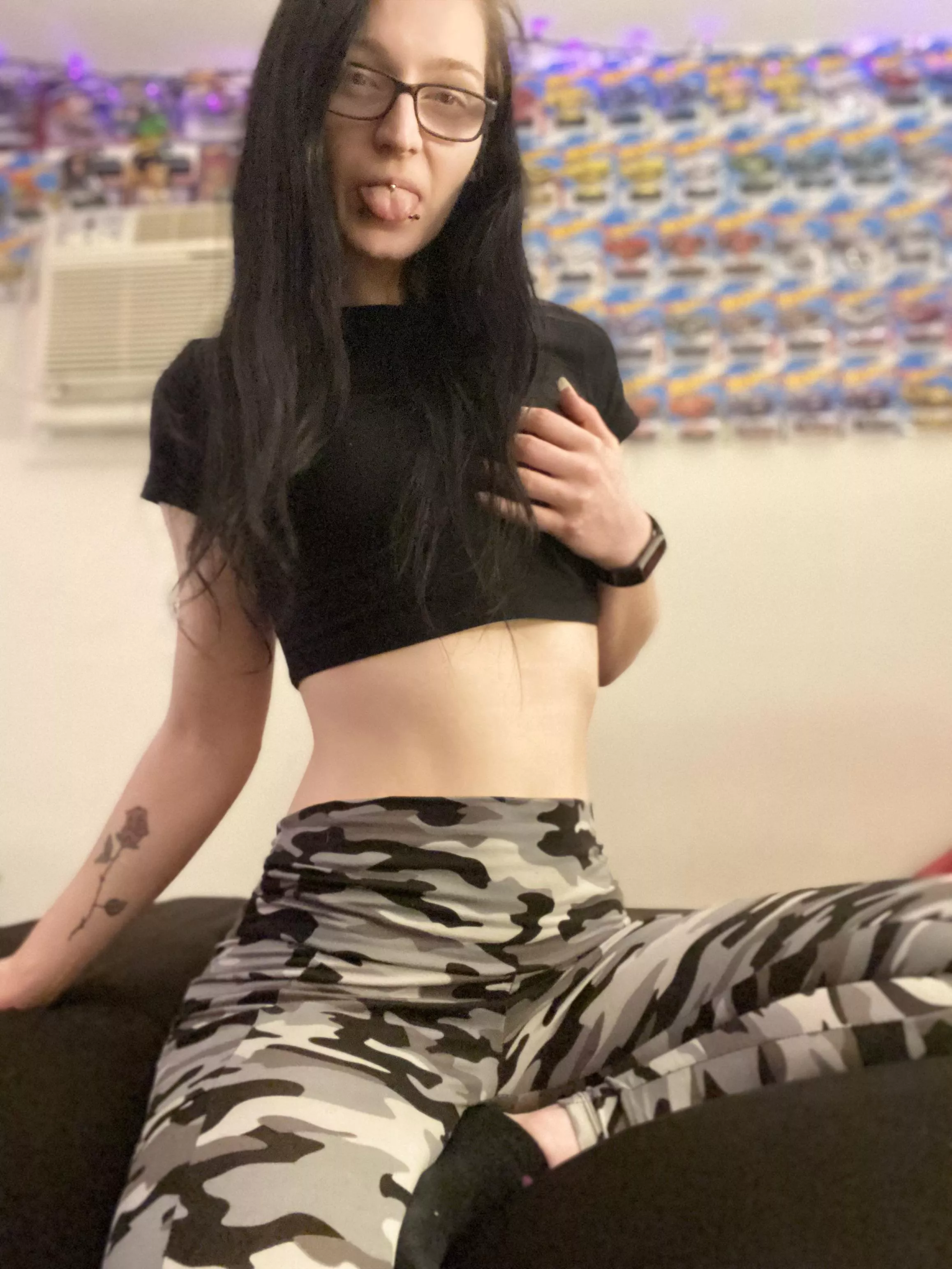 If you need a new alt gf I’m taking applications