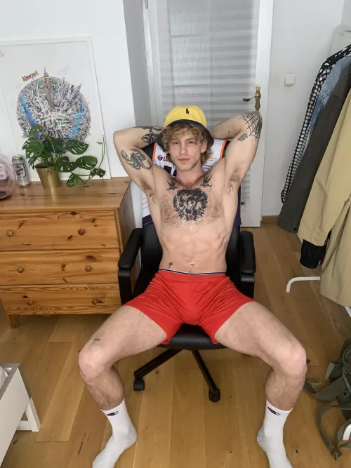 Im tied up like that, what u doin…