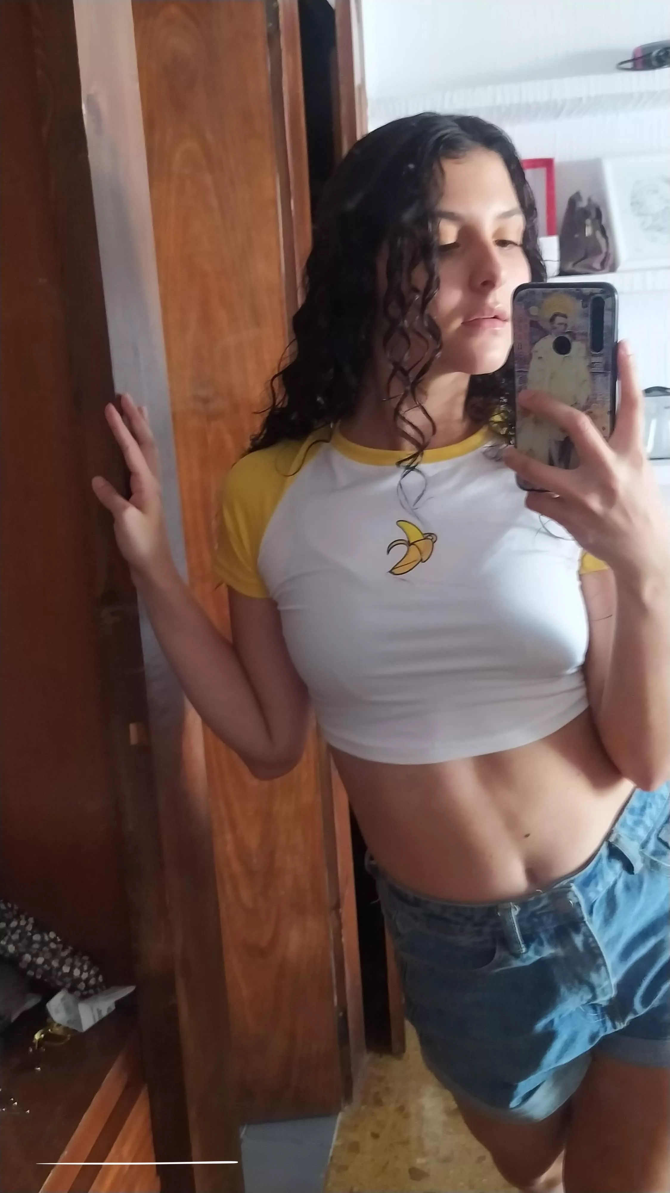 In mood for netflix and chill, you down? 🥰