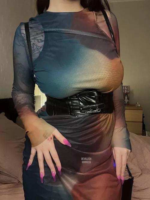 it really suits my curves [F]