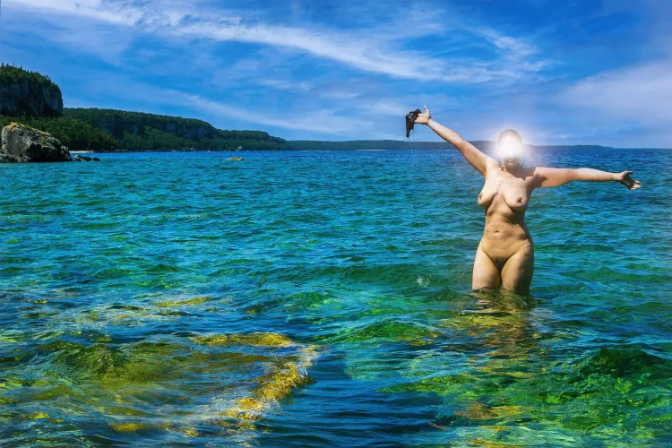 It’s a grey cold day, so let’s remember summer!