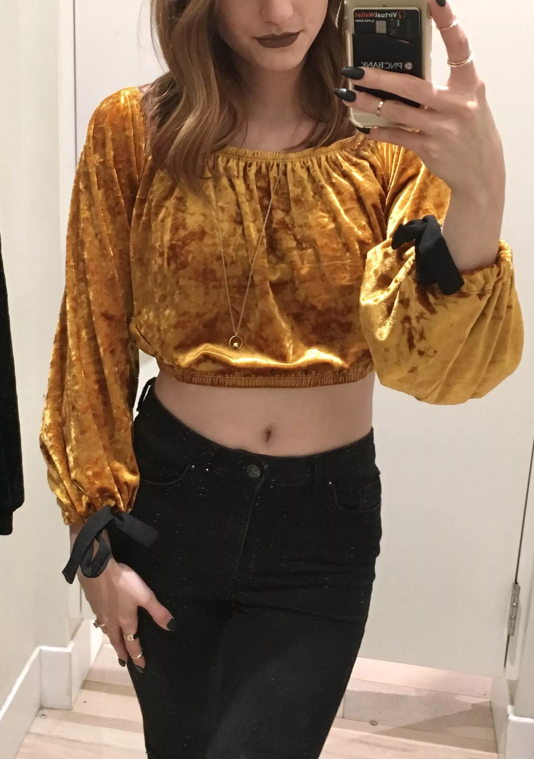 Love a good black & gold combo