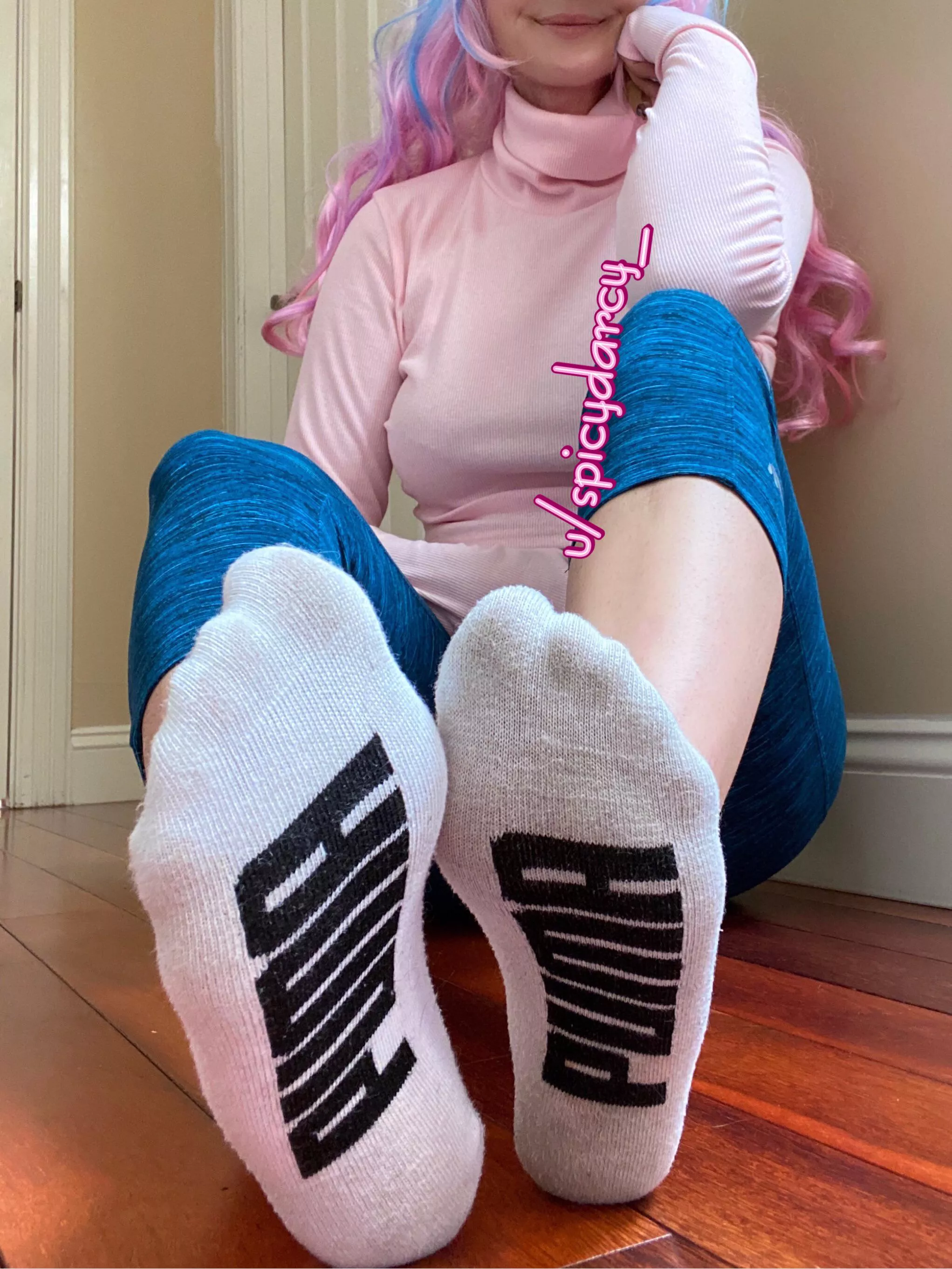 My feet look so good in these, don’t you think?