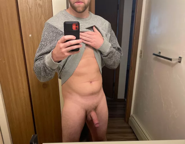 Out of shape ex-collegiate athlete. (M)