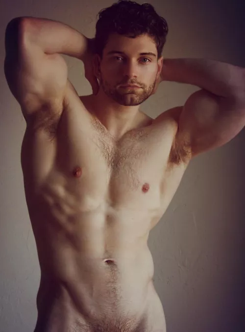 “Pecs n pits” …