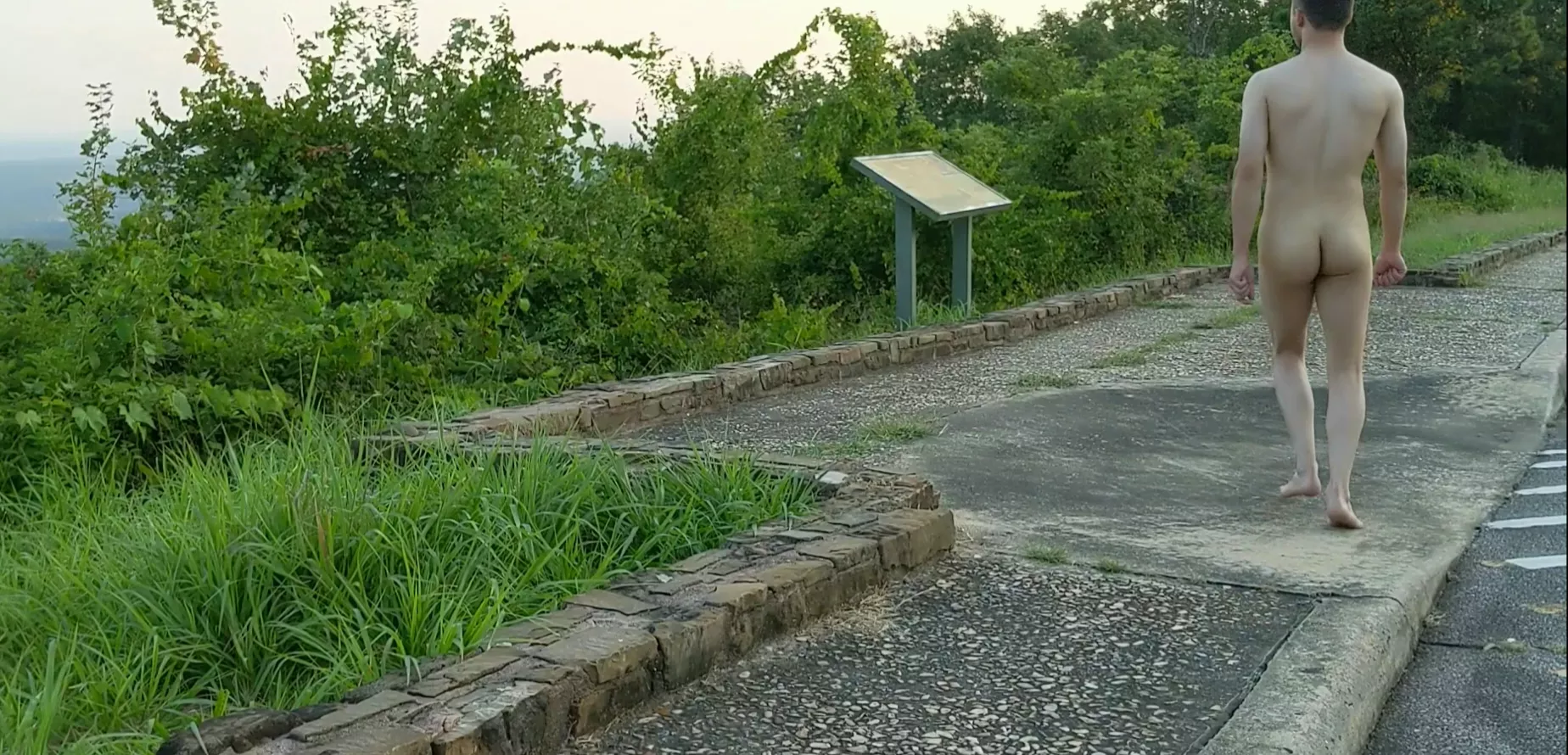 Perfect outfit for a Scenic drive and hike