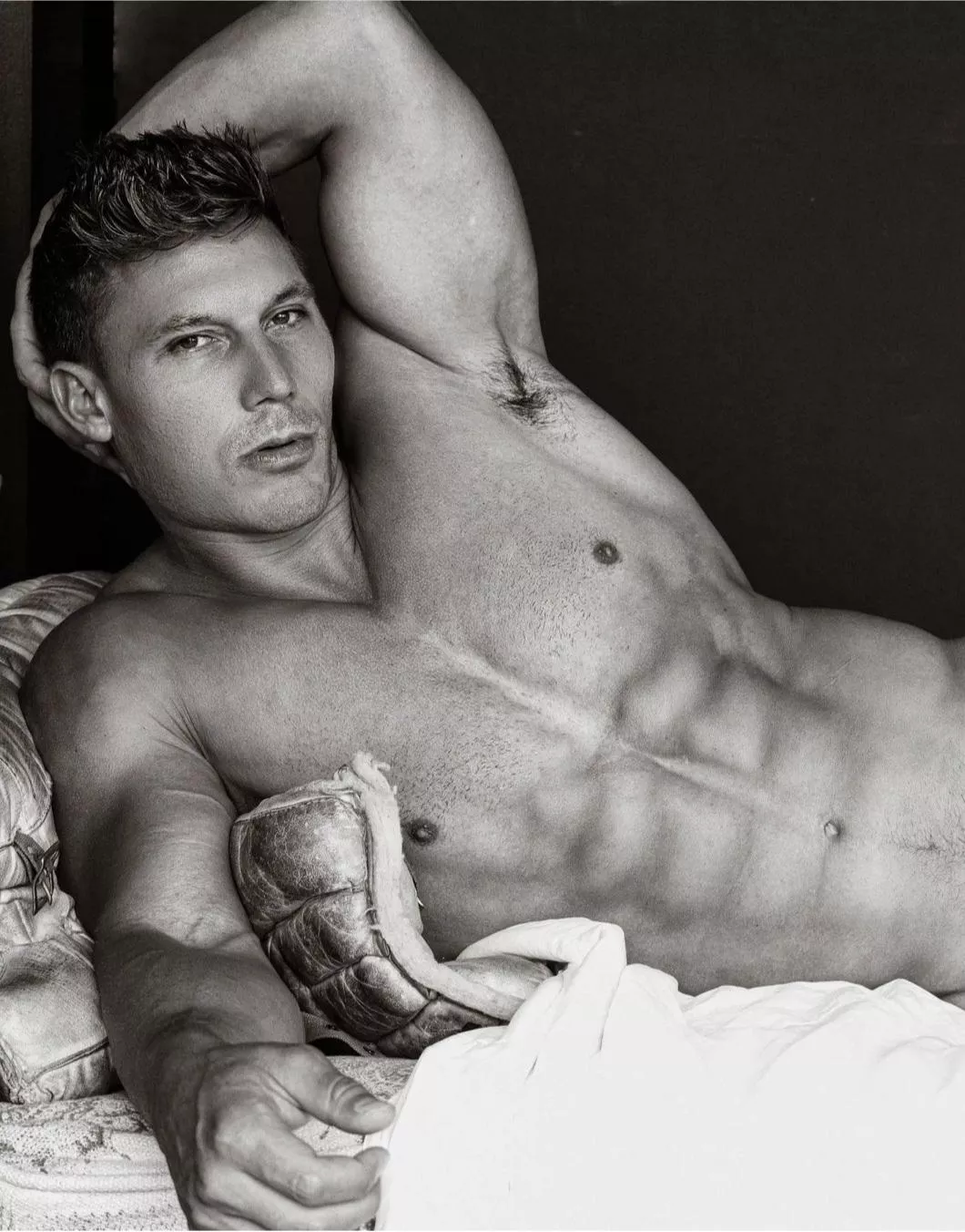 Physique Model Tyler Sarry