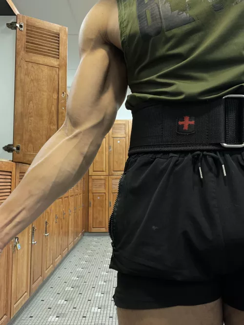 Put yourself In a headlock