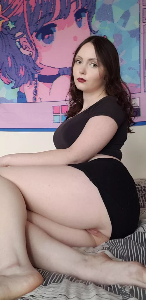 Short skirts and no panties are the perfect combination