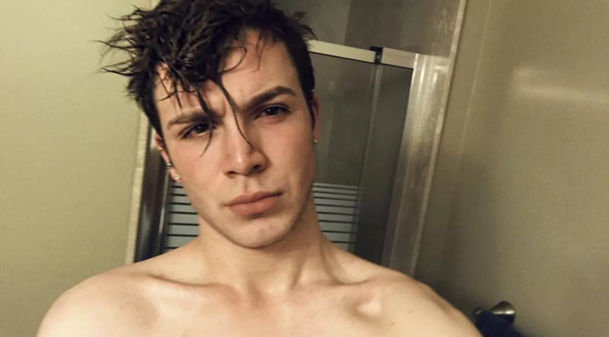 showered and ready for a day of gaming :)