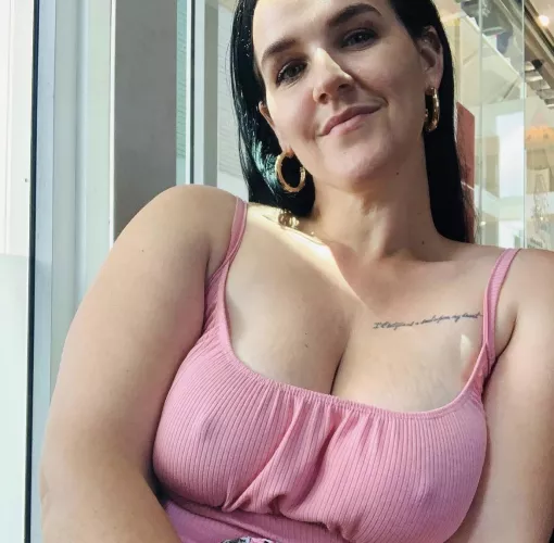 Sitting at a mall food court. This top just keeps getting thinner the older it gets. I should keep it?