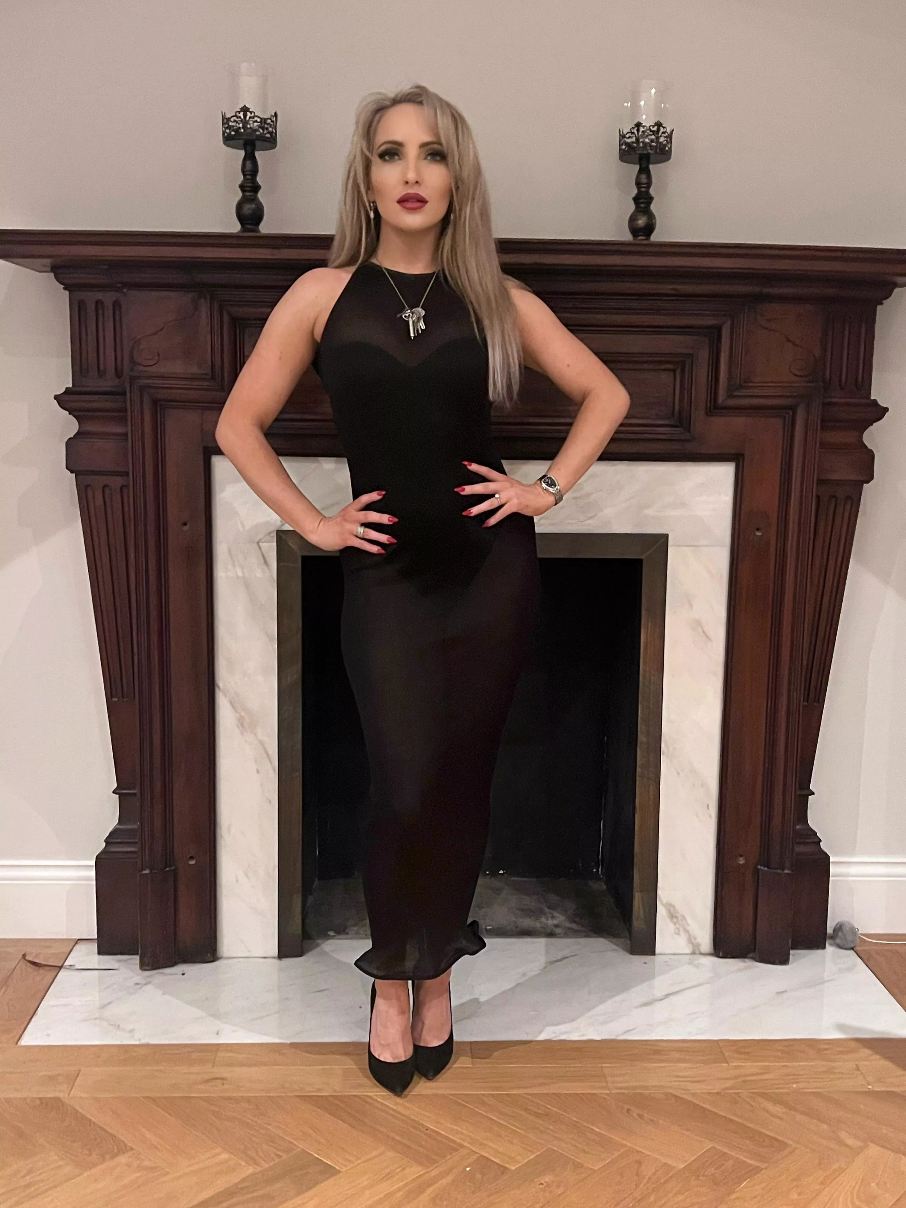 Skintight Givenchy 💋