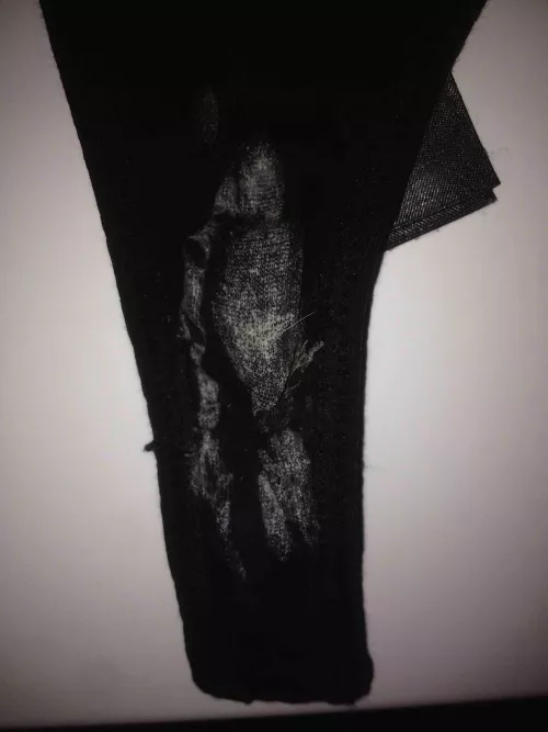 Smells so good! I love the one sticky Hair in there