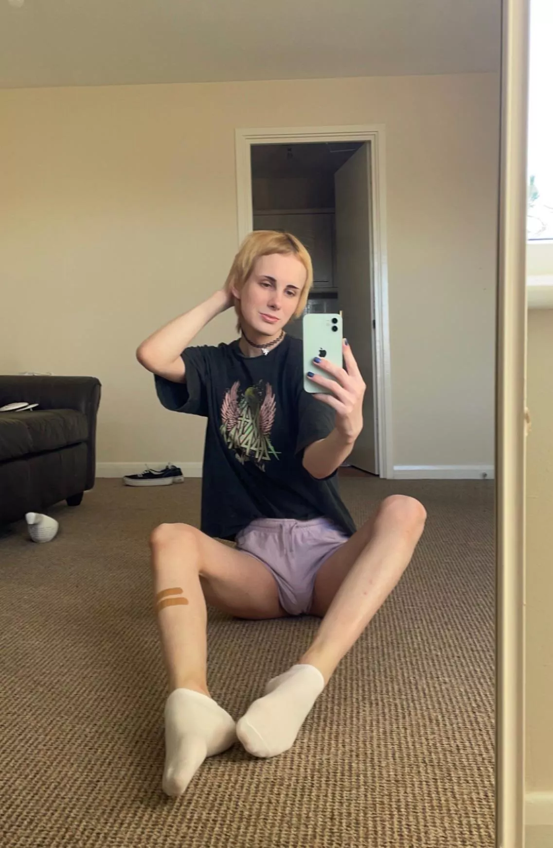 Sniff these toes you beta male 😝