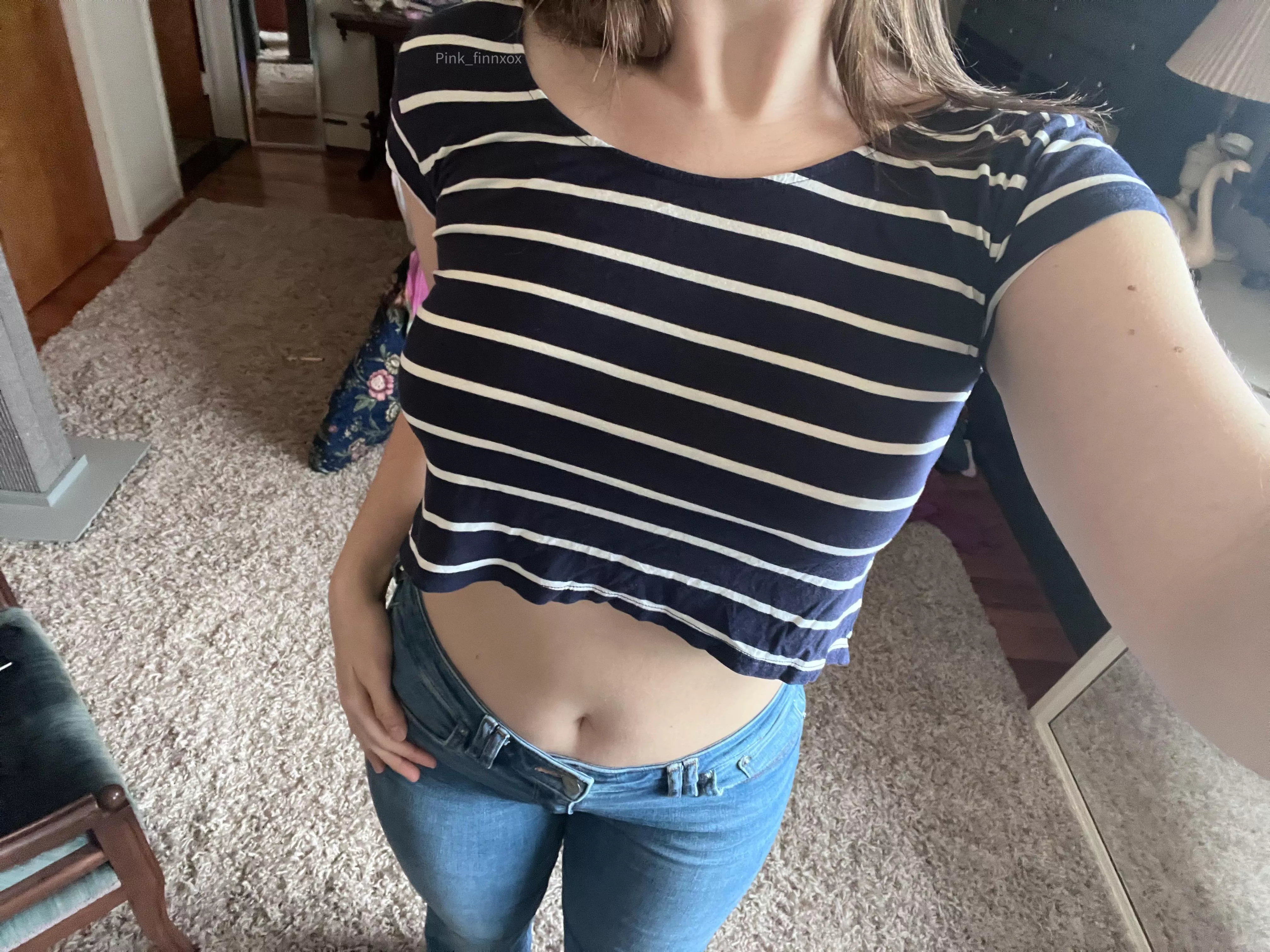 Striped crop top & jeans