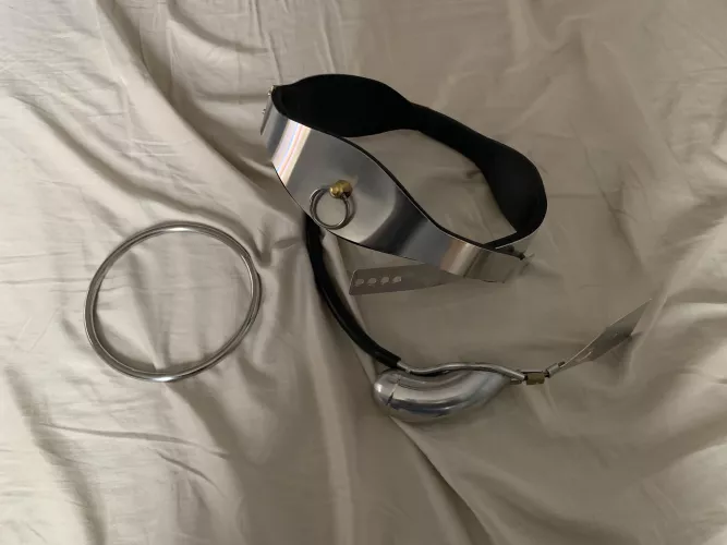 The 2 things I wear that remind me I’m hers