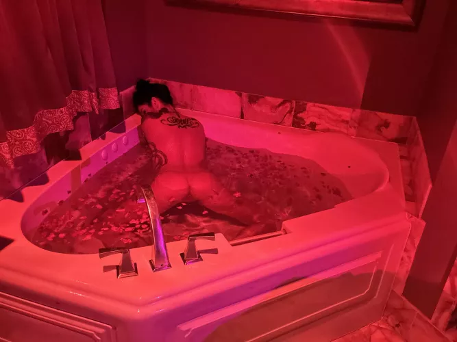 Wanna smoke out then play in the tub