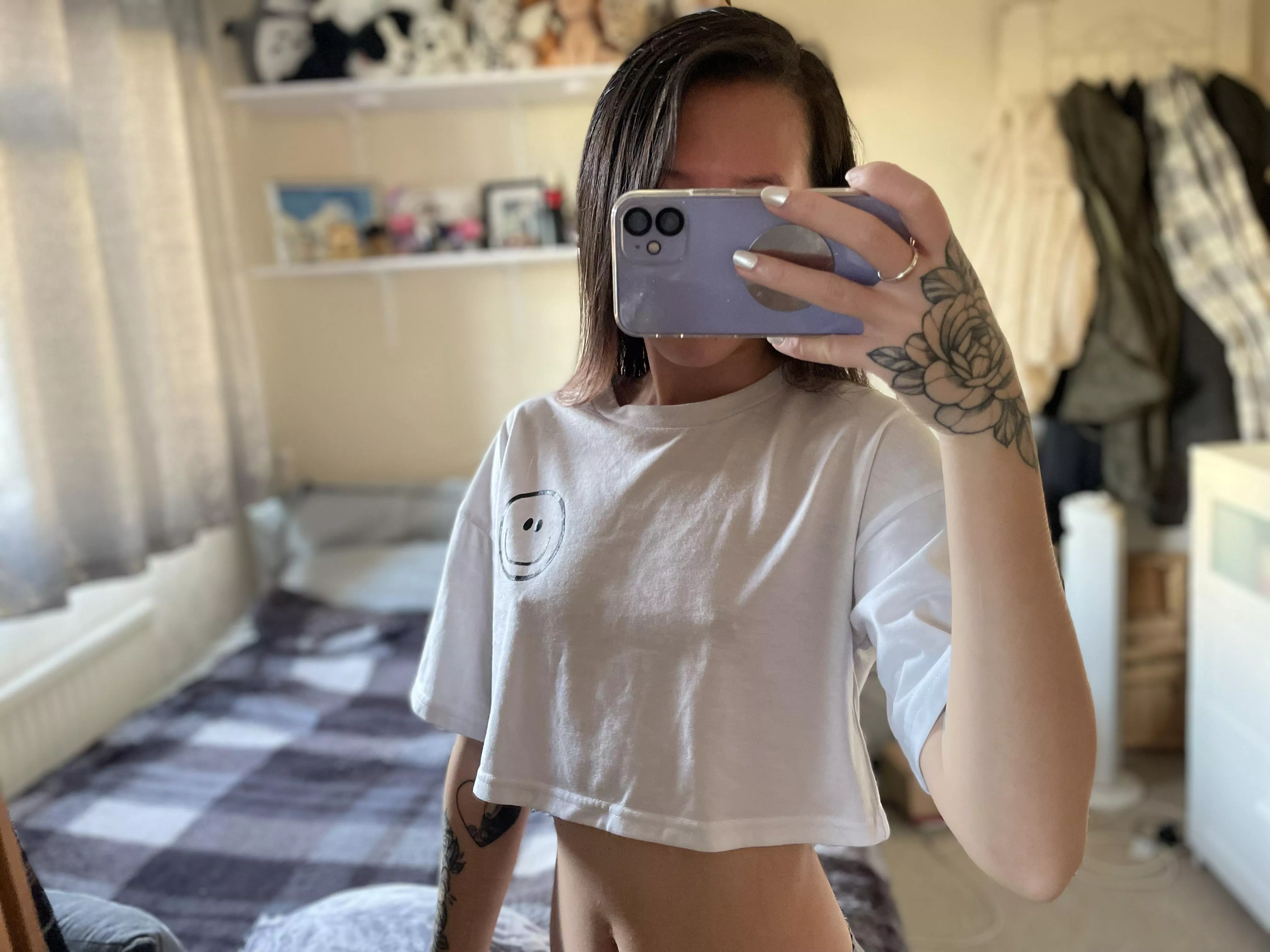 What the point of wearing bras when anyway 🤷🏻‍♀️