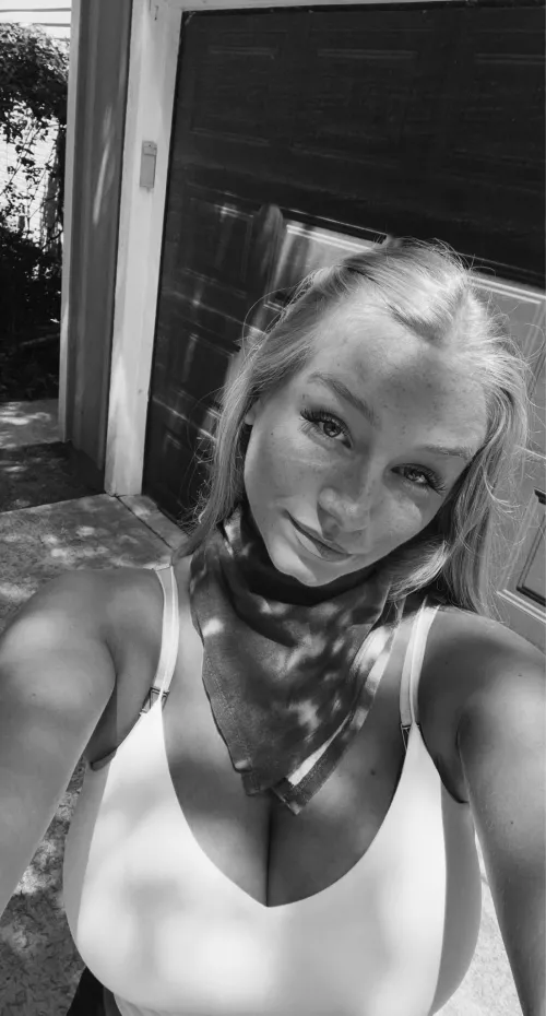 White top in black and white