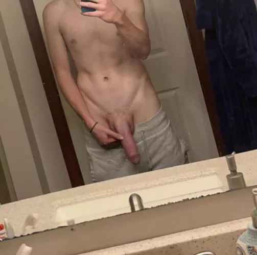 woke up super horny today, would love to know what u think :) (m19)