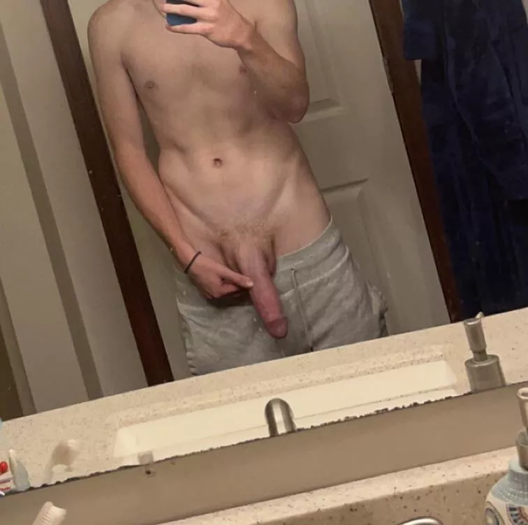 woke up super horny today, would love to know what u think :) (m19)