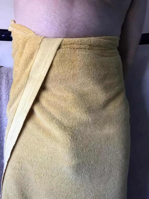 Would the feint outline of my penis under my towel catch your attention in the locker room?