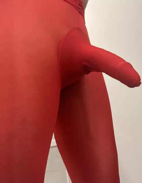 Would u suck or rub it so I can cum through the pantyhose?