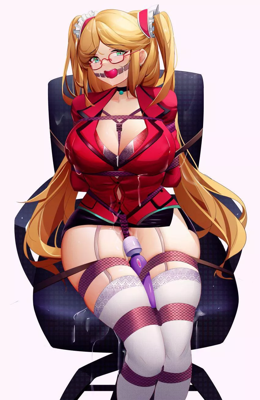 You didn’t meet your quota for this month… you really need to learn how to focus…now you’ll only focus on my commands