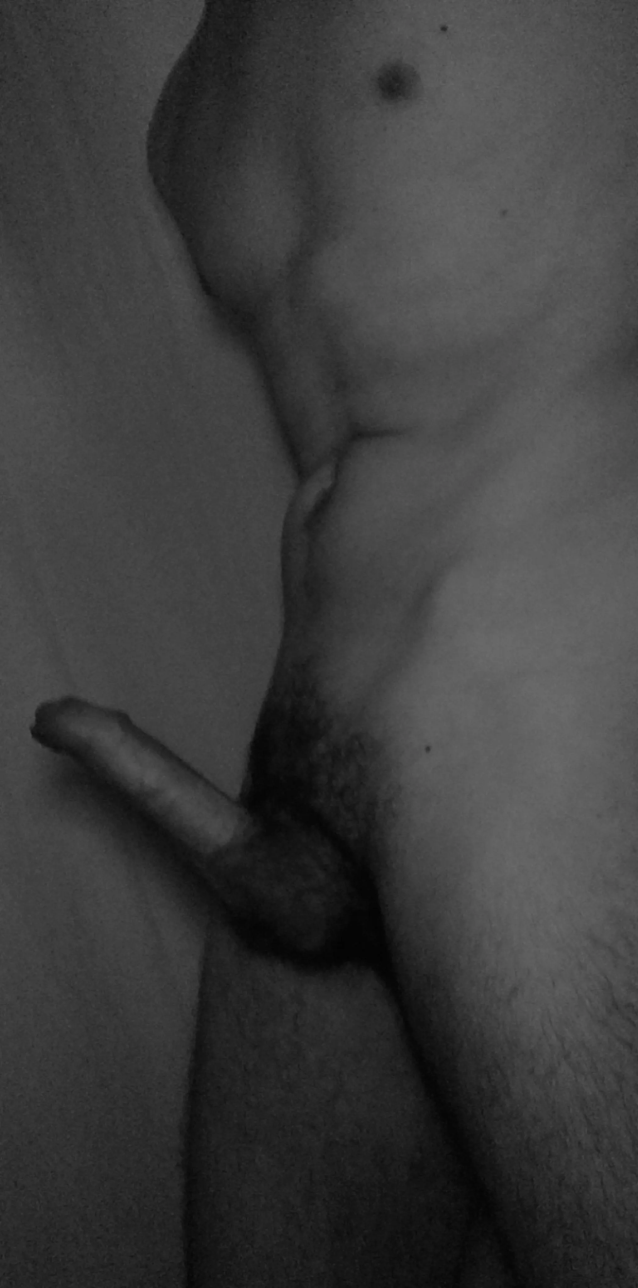 22 [M4F] happy Monday everyone! Wanna co[m]e over?