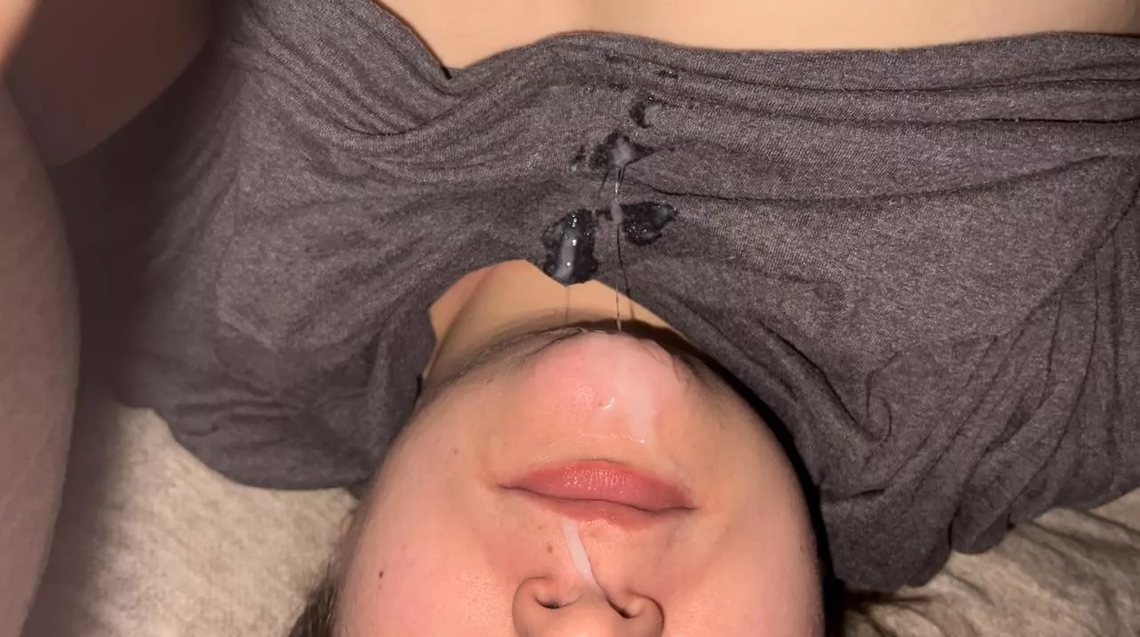 [28F] I just love a nice warm facial. 🥵
