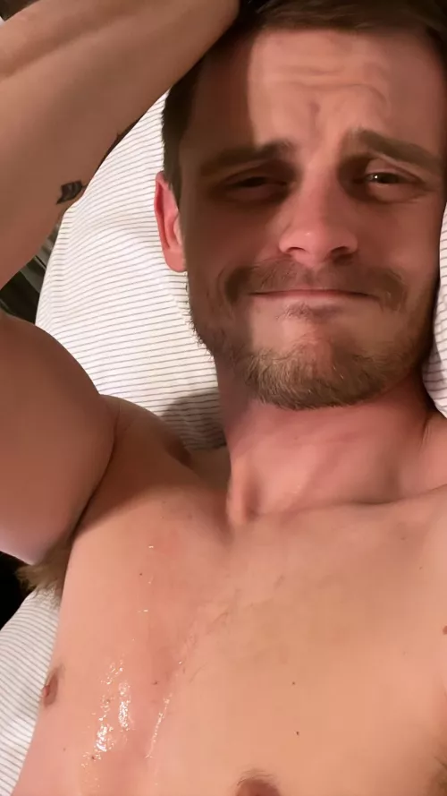 29 M Orlando, FL looking for Bromance. Hmu to chat.