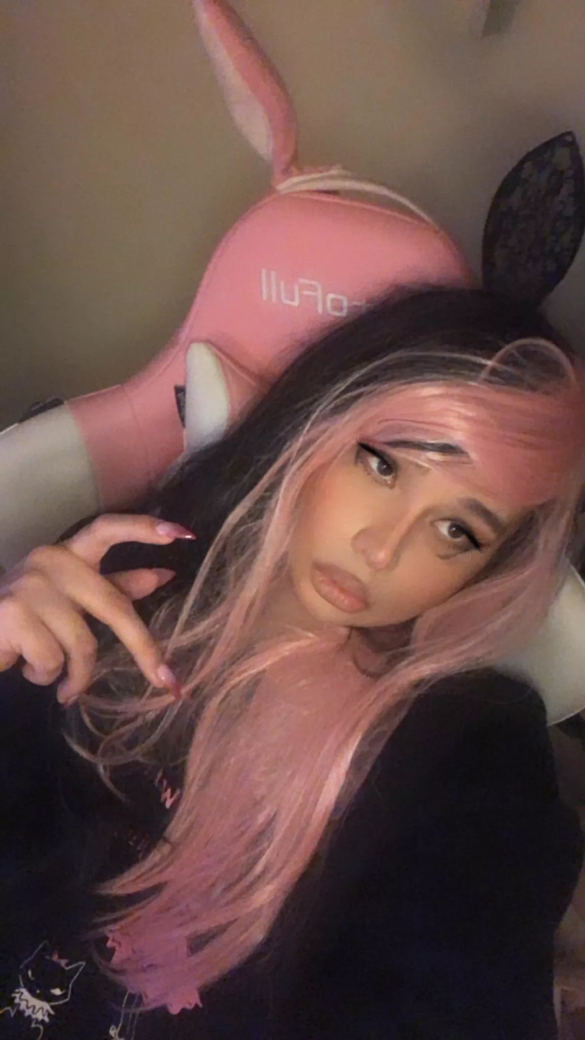 Am I a pretty girl with a dick ? 🥺