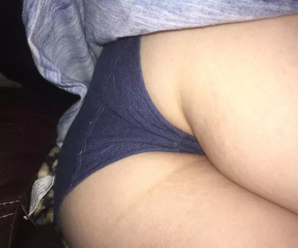 Any upskirt fans in here?