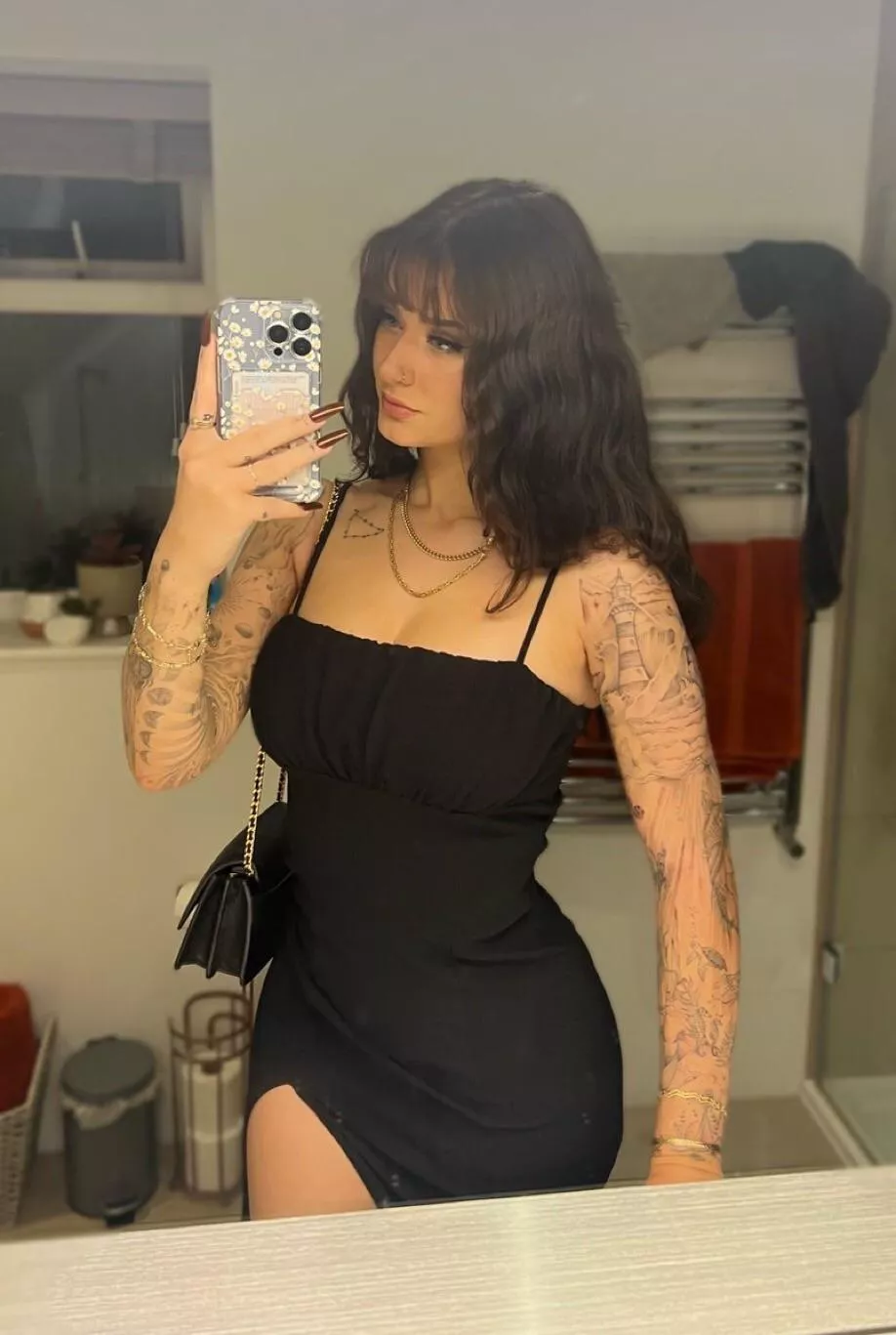 Arrow up 🆙 if you want to be my Sissy slut tonight. [domme]