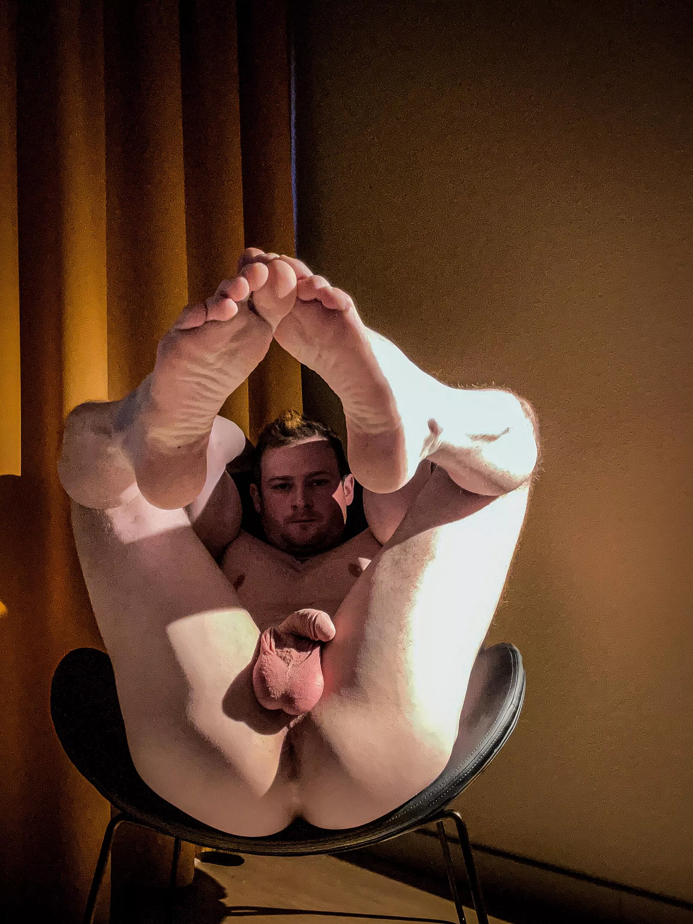 Beat me off and watch the balls bounce