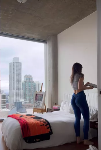 Charging my laptop 😋😘