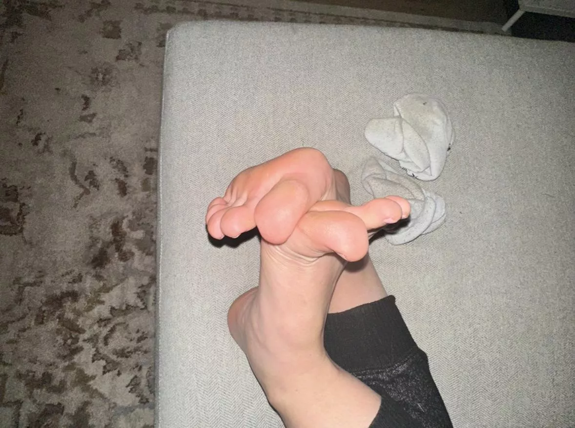 Come spend your Saturday night with me! I’ll be waiting