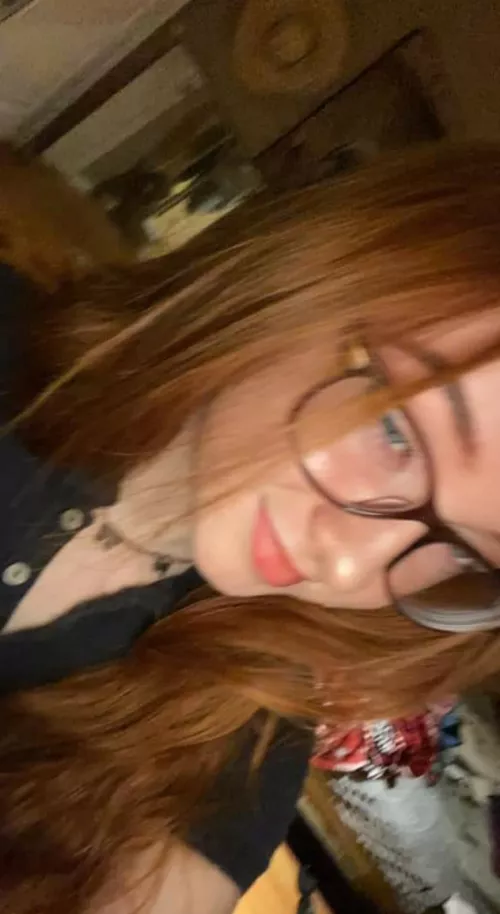 Cum in my glasses, let me watch your kids daddy 😼