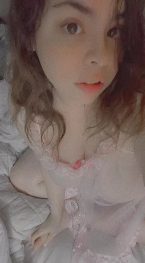 Cum on my face and tell me I’m too pretty for a whore