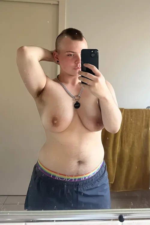 Cutest Boi in town 👅 (He/They)