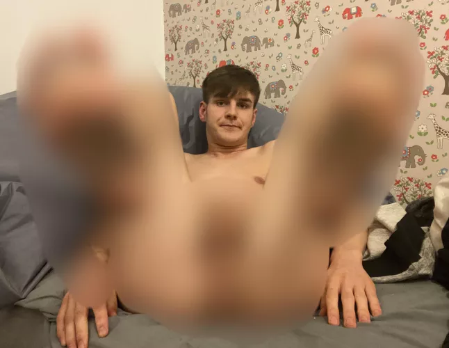 Dm for uncensored or to make a nude request