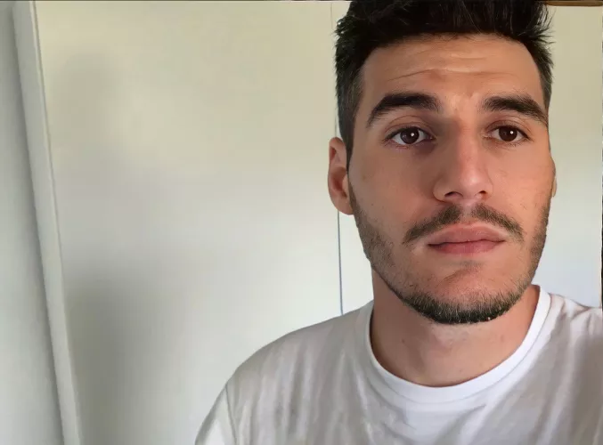 Does anyone play LoL?