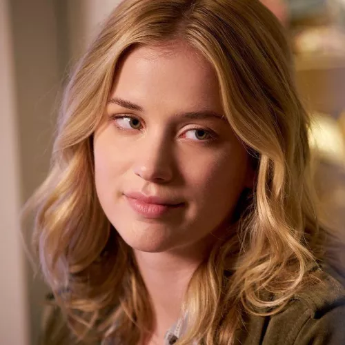 Elizabeth Lail
