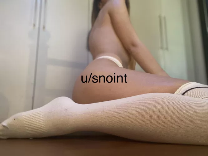 [f] do you like my long socks?