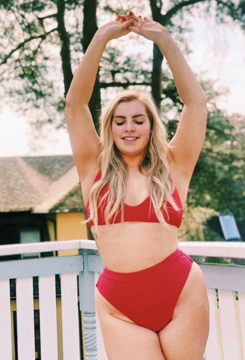 Fill my belly with babies daddy 😘 [IMG]