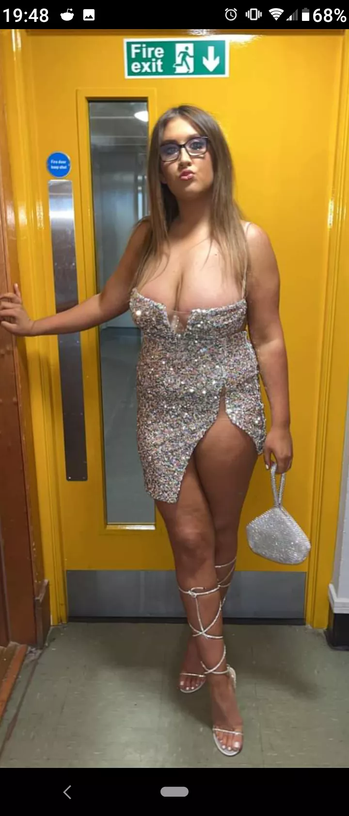 Glasgow Chav Girl...🏴󠁧󠁢󠁳󠁣󠁴󠁿